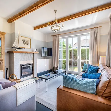 Villa In Near Zeedijk, Cleaning Included *